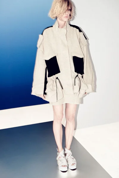 Look 10